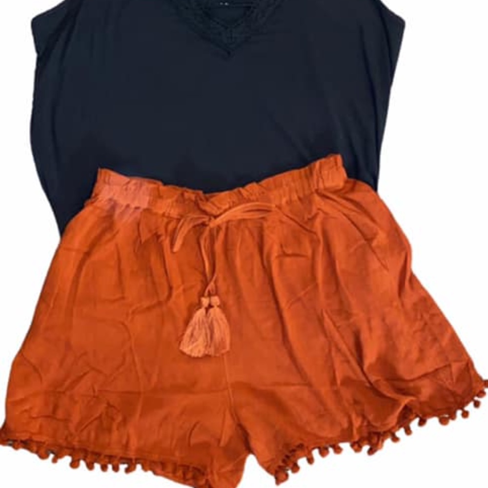 Spice Tassel Shorts - Picture 2 of 2